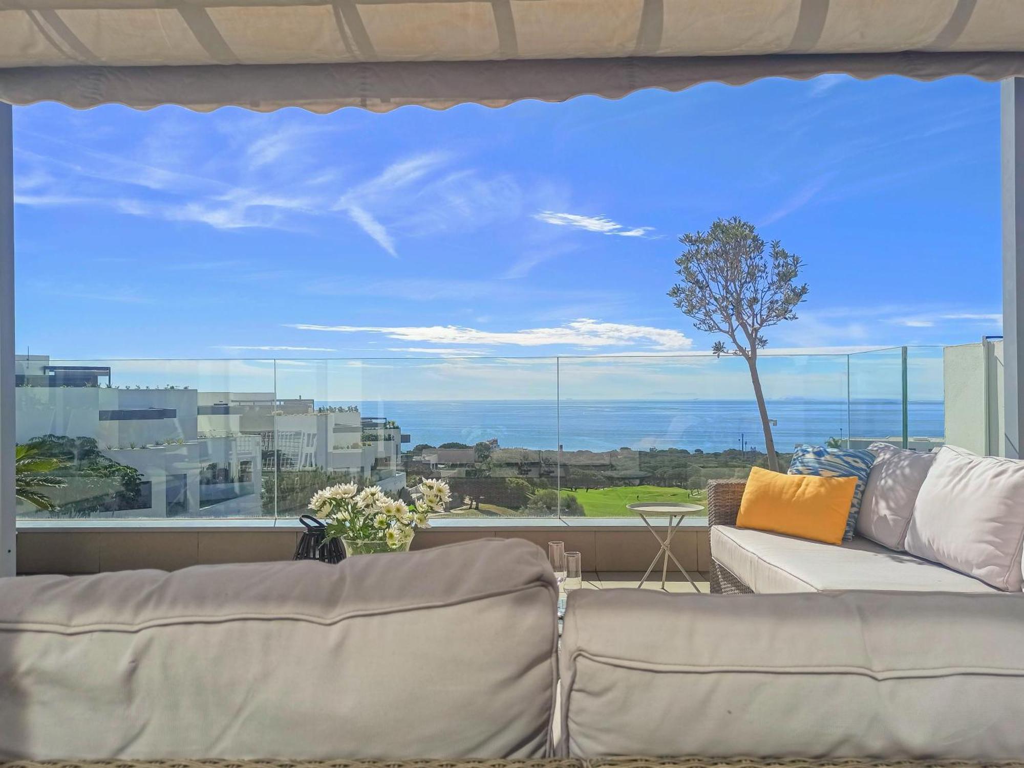 Exclusive Penthouse In Cabopino With Stunning Sea Views - By Reyna Novillo Apartment