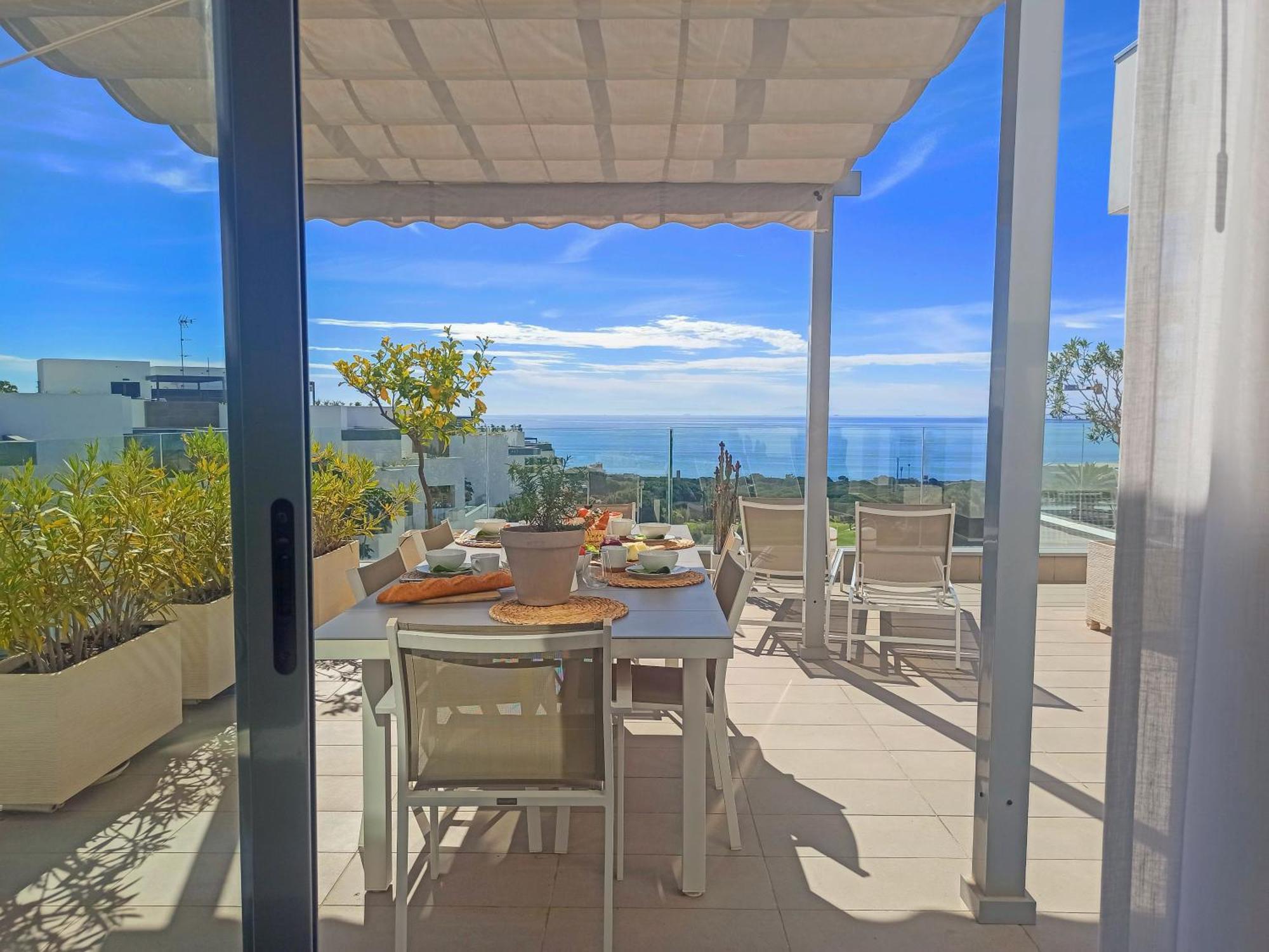 Apartment Exclusive Penthouse In Cabopino With Stunning Sea Views - By Reyna Novillo