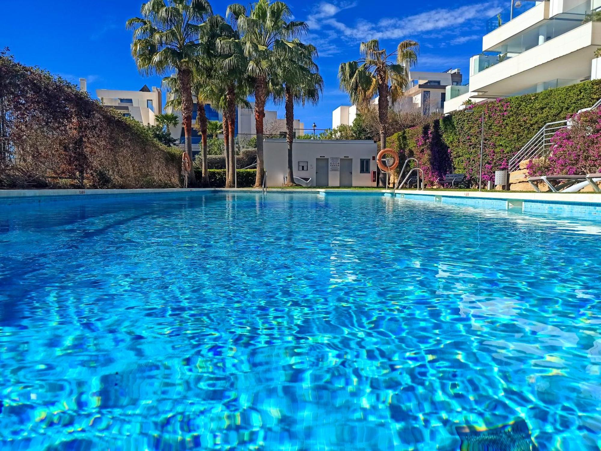Exclusive Penthouse In Cabopino With Stunning Sea Views - By Reyna Novillo Apartment