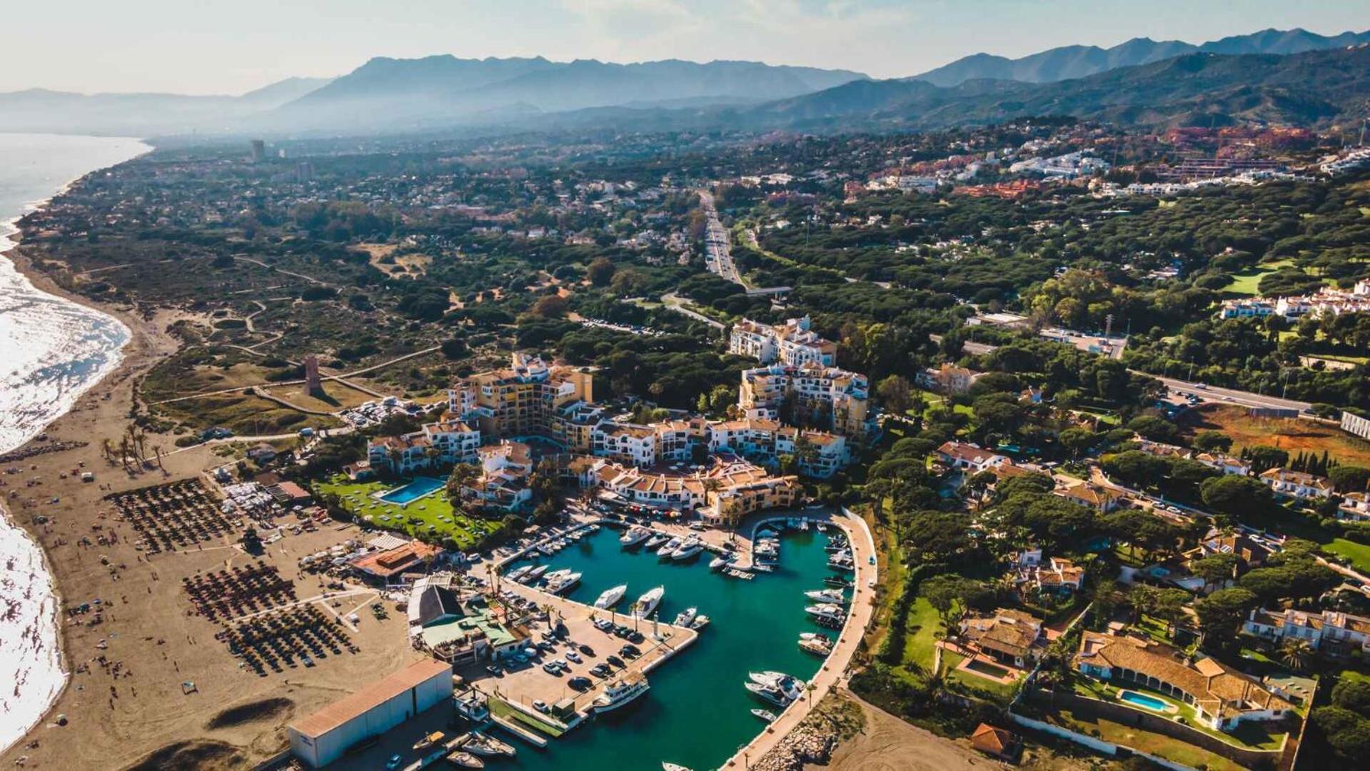 Apartment Exclusive Penthouse In Cabopino With Stunning Sea Views - By Reyna Novillo Marbella