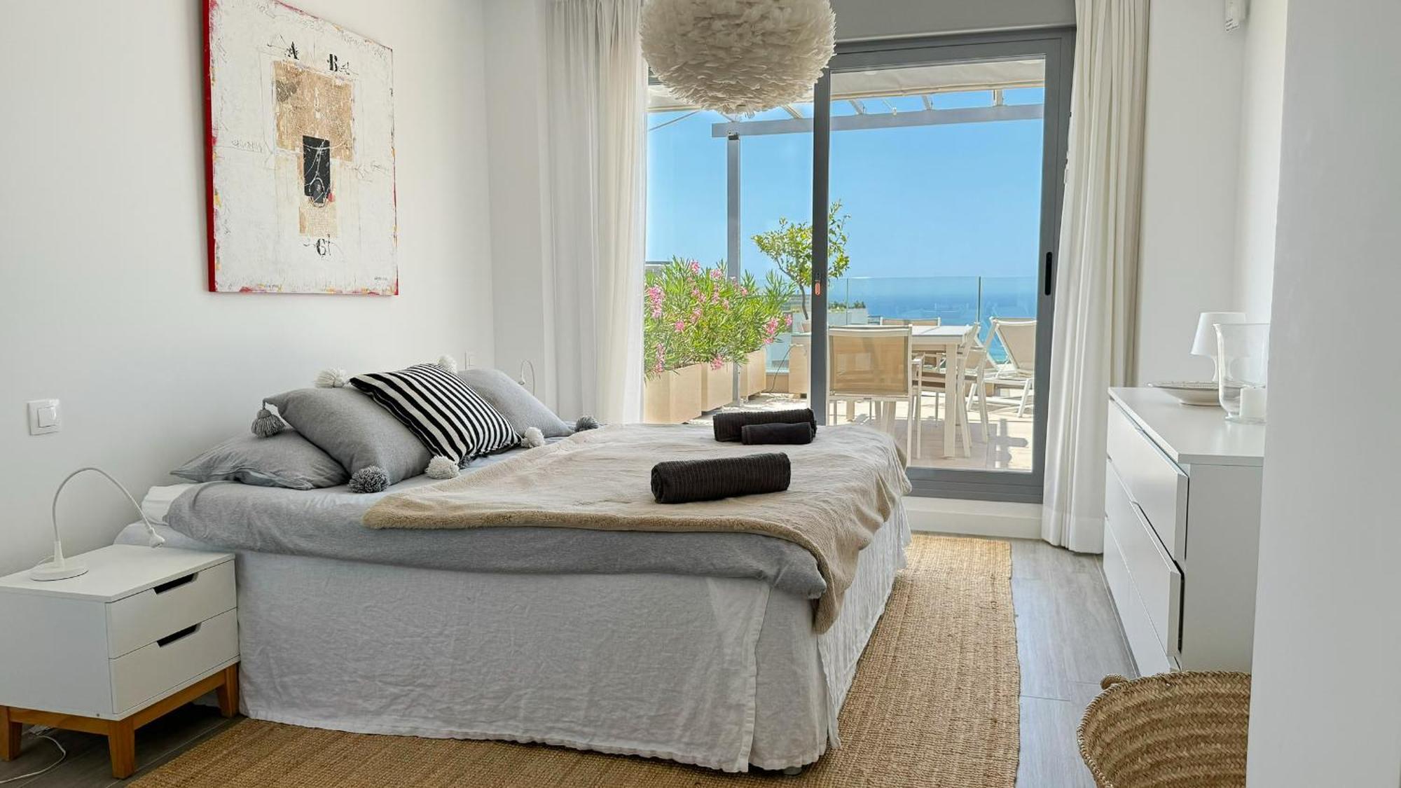 Apartment Exclusive Penthouse In Cabopino With Stunning Sea Views - By Reyna Novillo