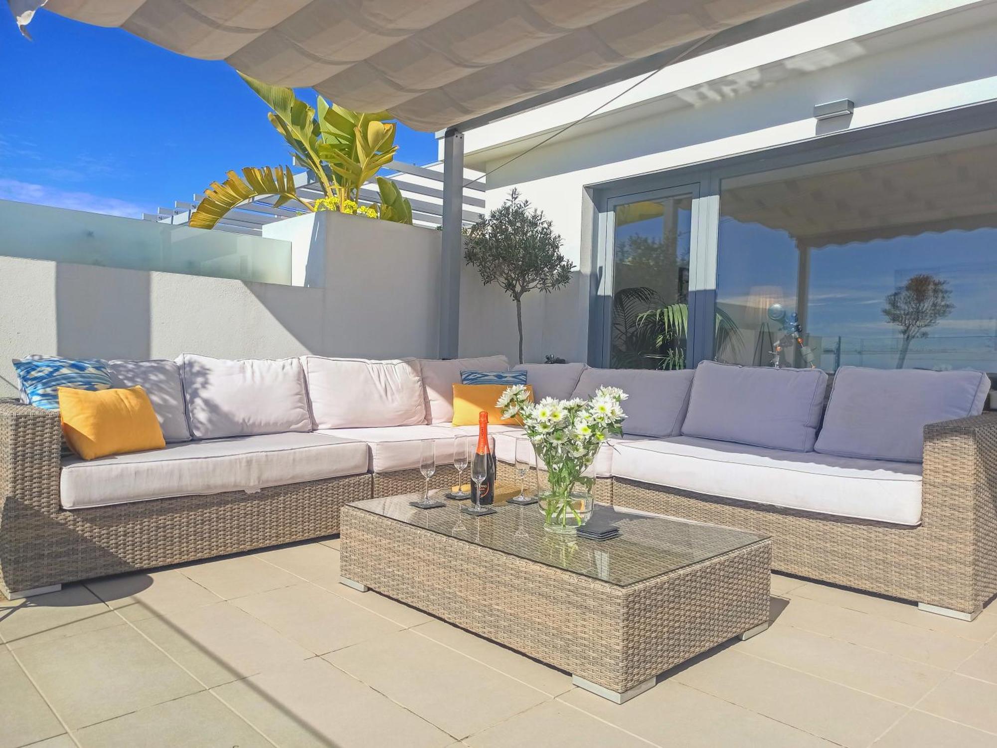 Exclusive Penthouse In Cabopino With Stunning Sea Views - By Reyna Novillo Appartement